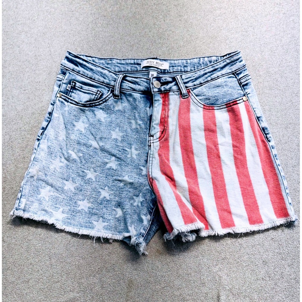 Judy Blue Womens XL American Flag Denim Shorts Stars Stripes Frayed Hem USA